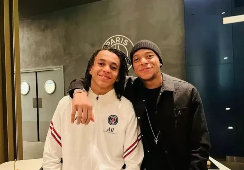 em-trai-mbappe-1
