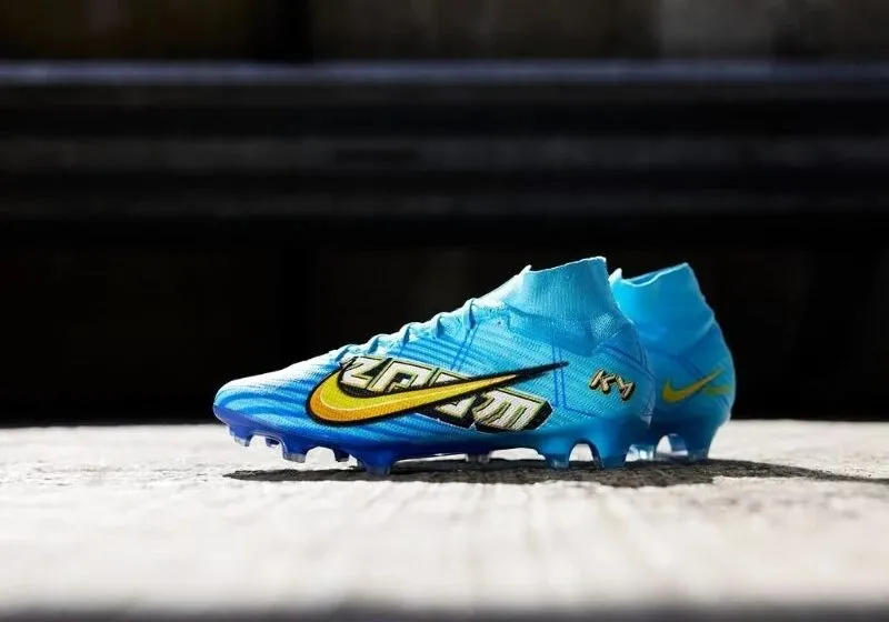 giay-da-bong-cua-mbappe