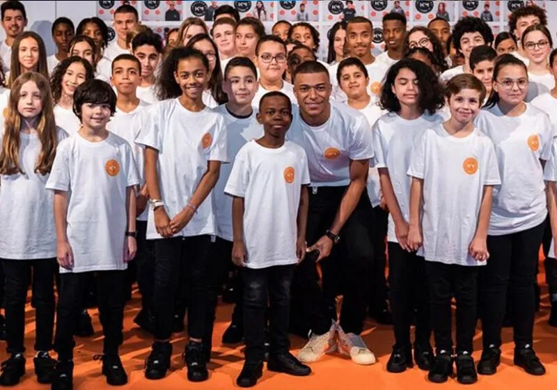kylian mbappé cao bao nhiêu