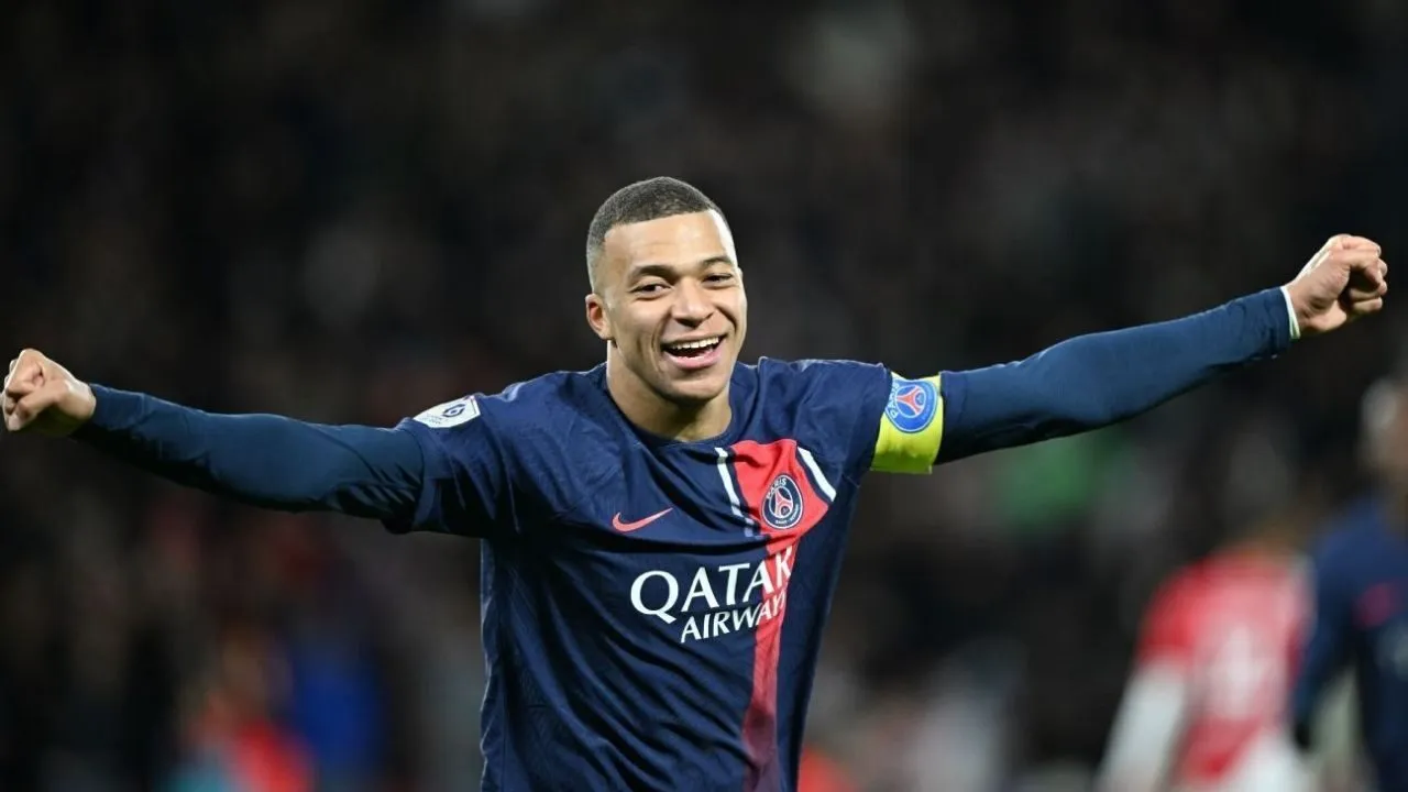 kylian mbappe lương