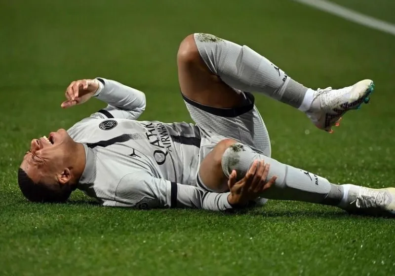 mbappe bị chấn thương