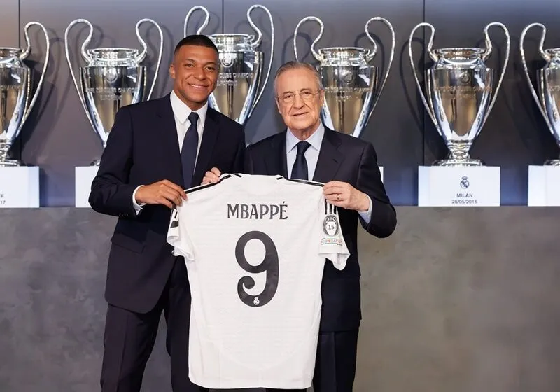 mbappe mang áo số mấy