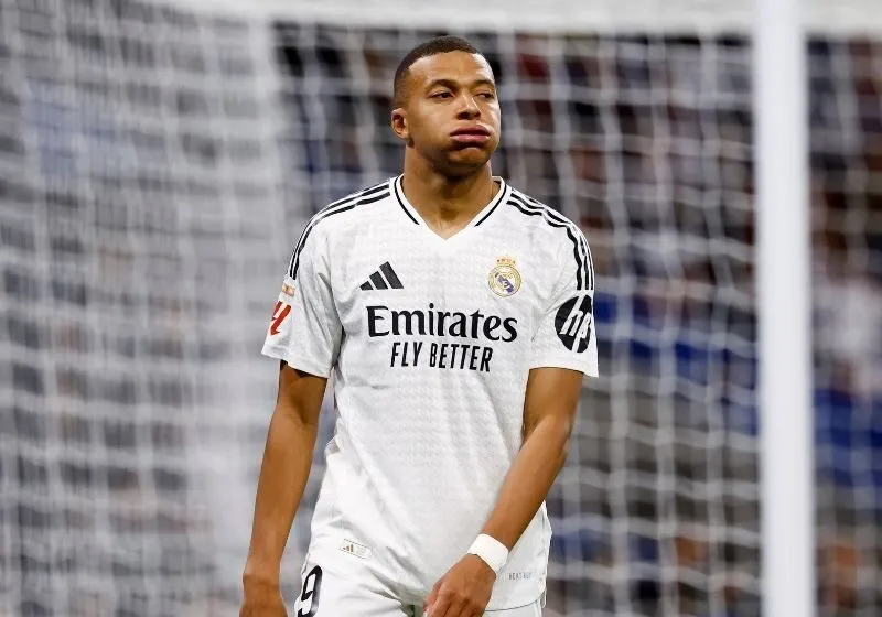 mbappe ra mắt real