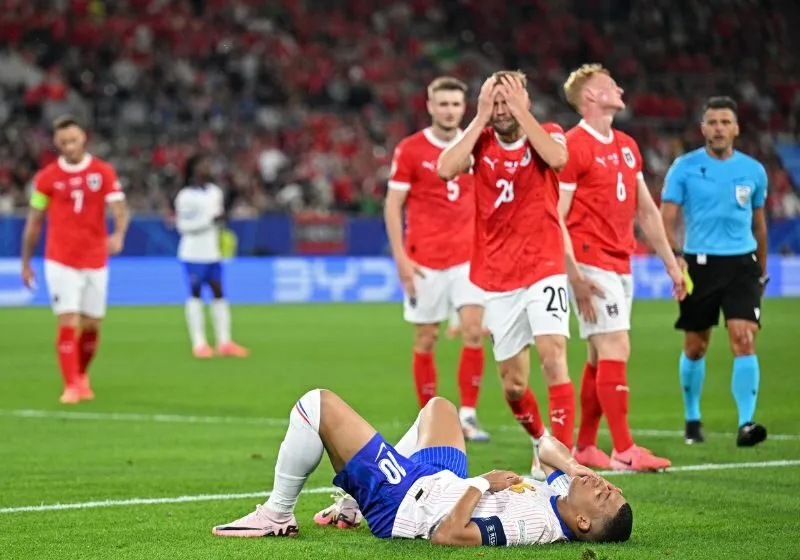 tình hình chấn thương của mbappe