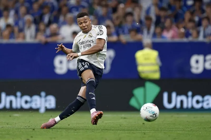Mbappe trong màu áo Real Madrid