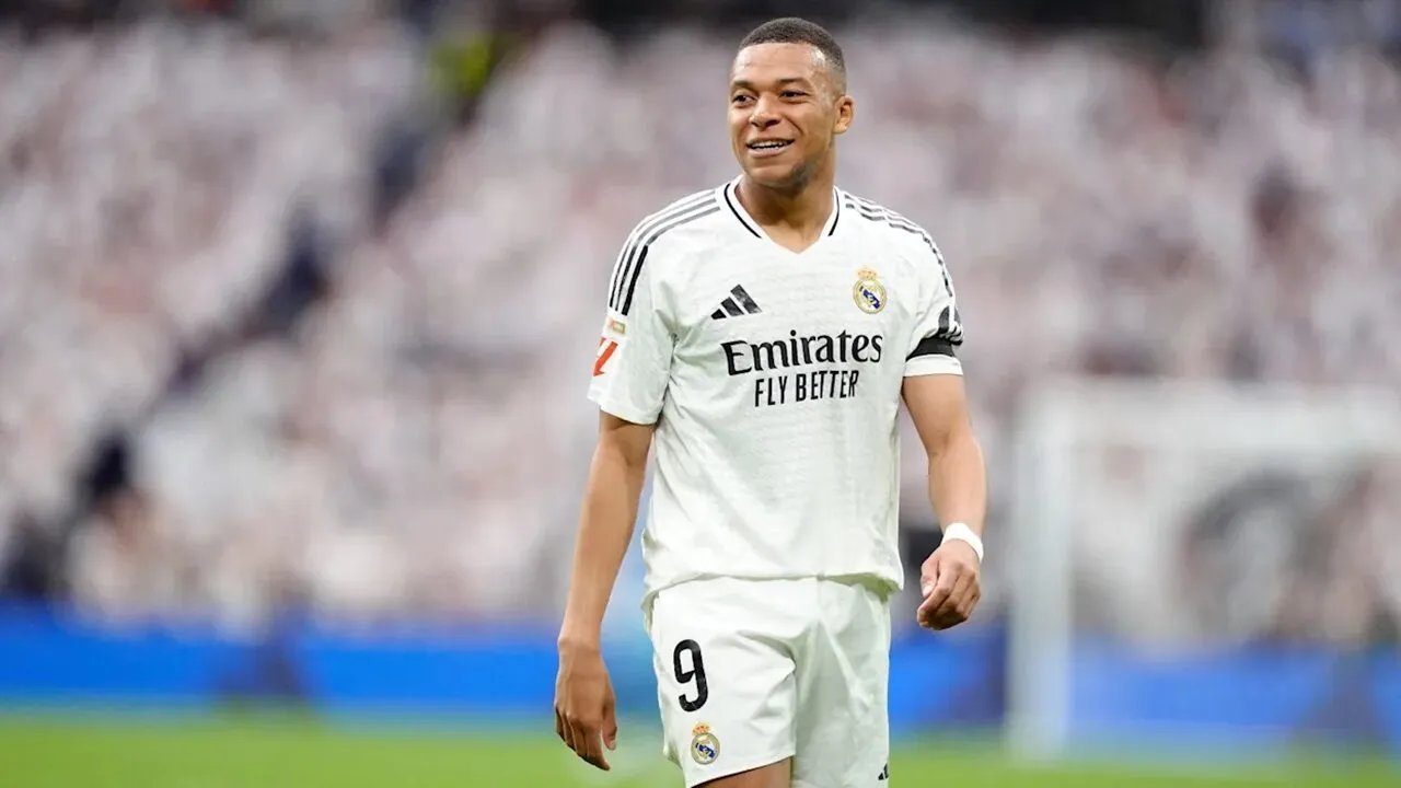 Kylian Mbappe lập kỷ lục tại Champions League