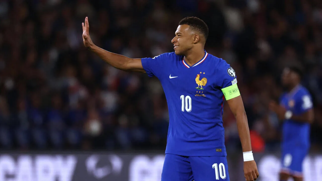 Mbappe chạm mốc 400 bàn, đưa Pháp giành vé World Cup 2026