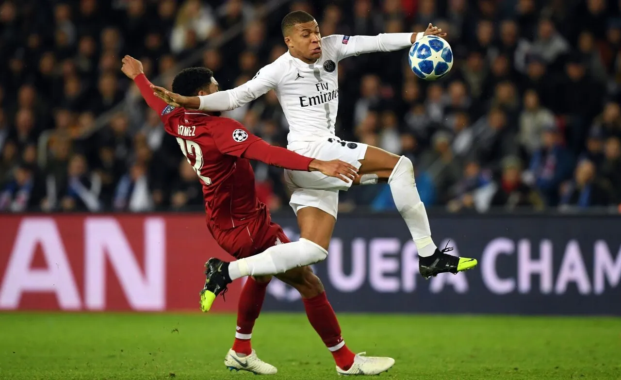 Kylian Mbappe thất bại tại Anfield